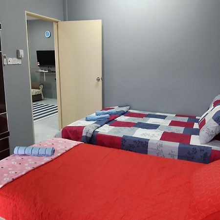 Anis Homestay Gua Musang Exteriör bild